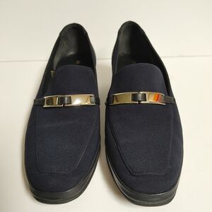 Rangoni Firenze Italian Navy Heeled Loafer with Silver Buckle 6.5B